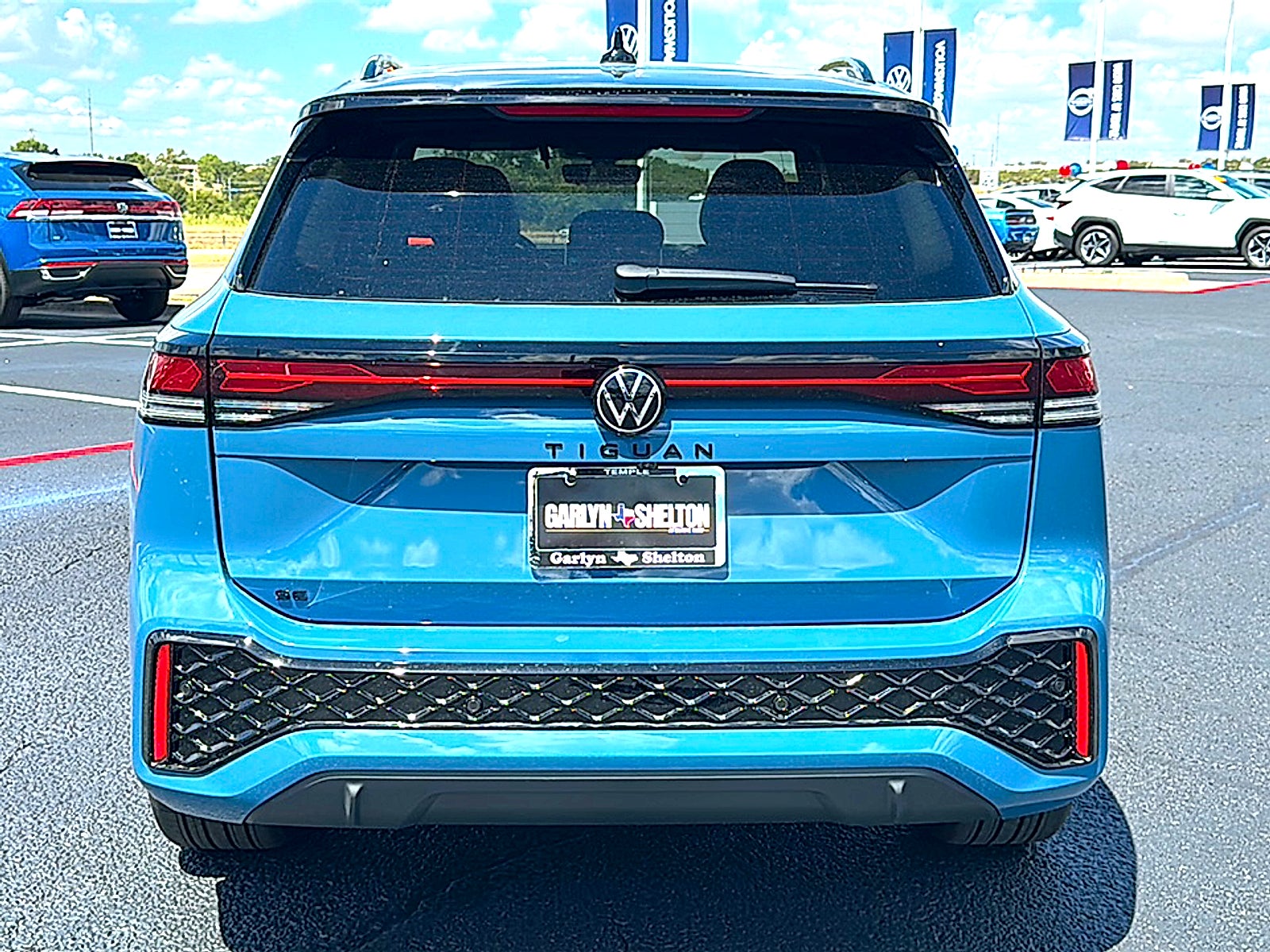 2026 Volkswagen Tiguan SE R-Line Black