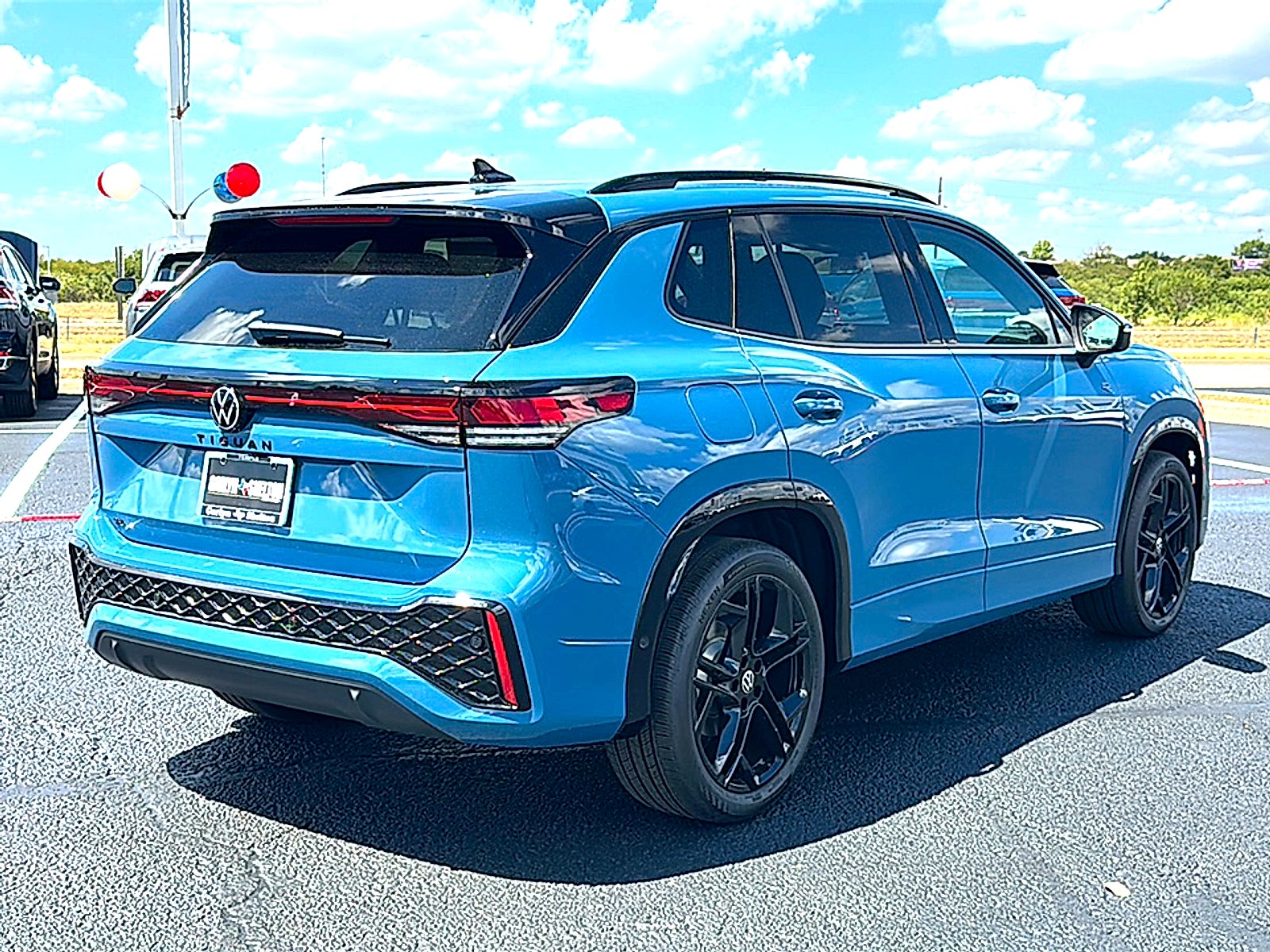 2026 Volkswagen Tiguan SE R-Line Black
