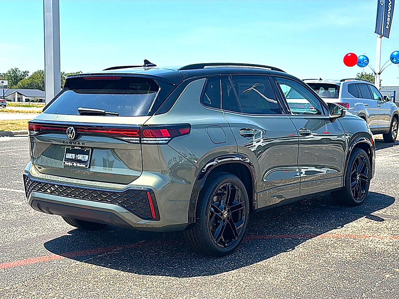 2026 Volkswagen Tiguan SE R-Line Black