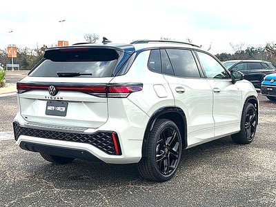 2026 Volkswagen Tiguan 2.0T SE R-Line Black