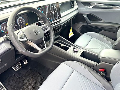 2026 Volkswagen Tiguan 2.0T SE R-Line Black