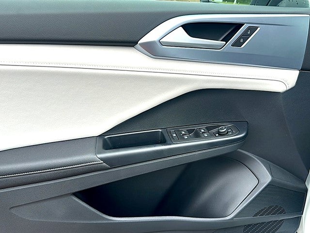 2026 Volkswagen Taos SE FWD