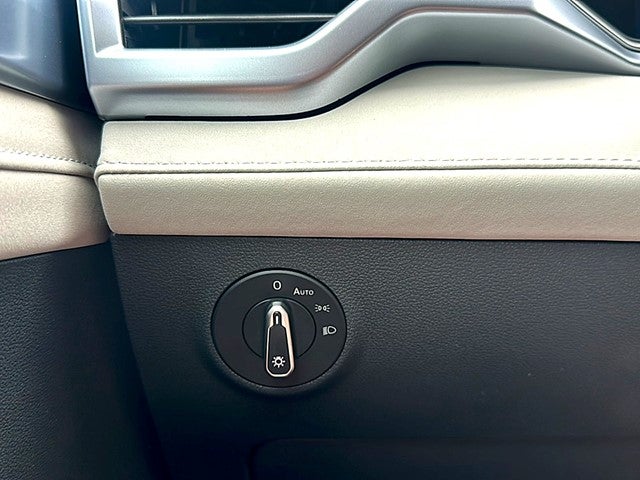 2026 Volkswagen Taos SE FWD