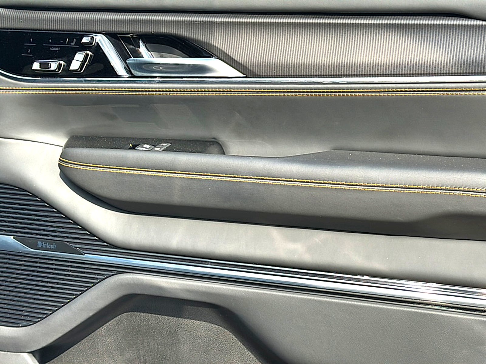 2023 Jeep Grand Wagoneer Series III Obsidian