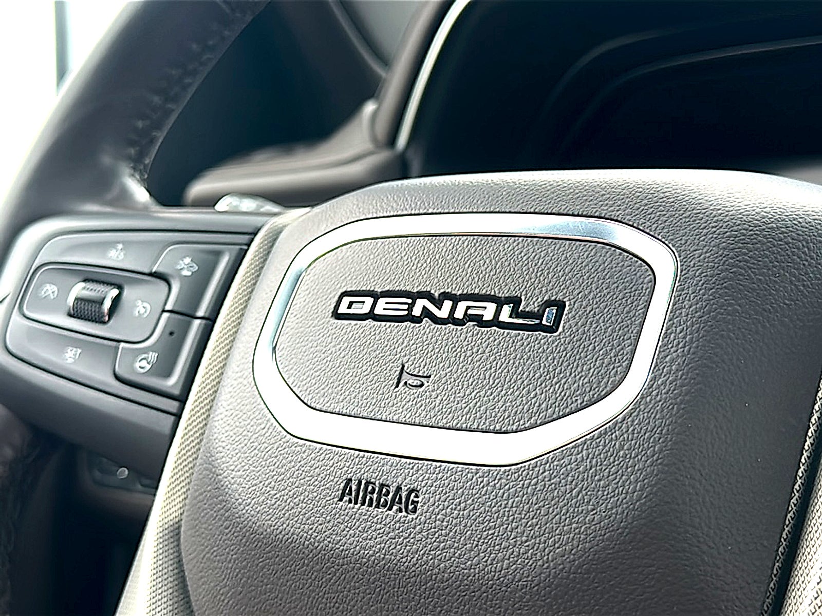 2022 GMC Yukon Denali Denali