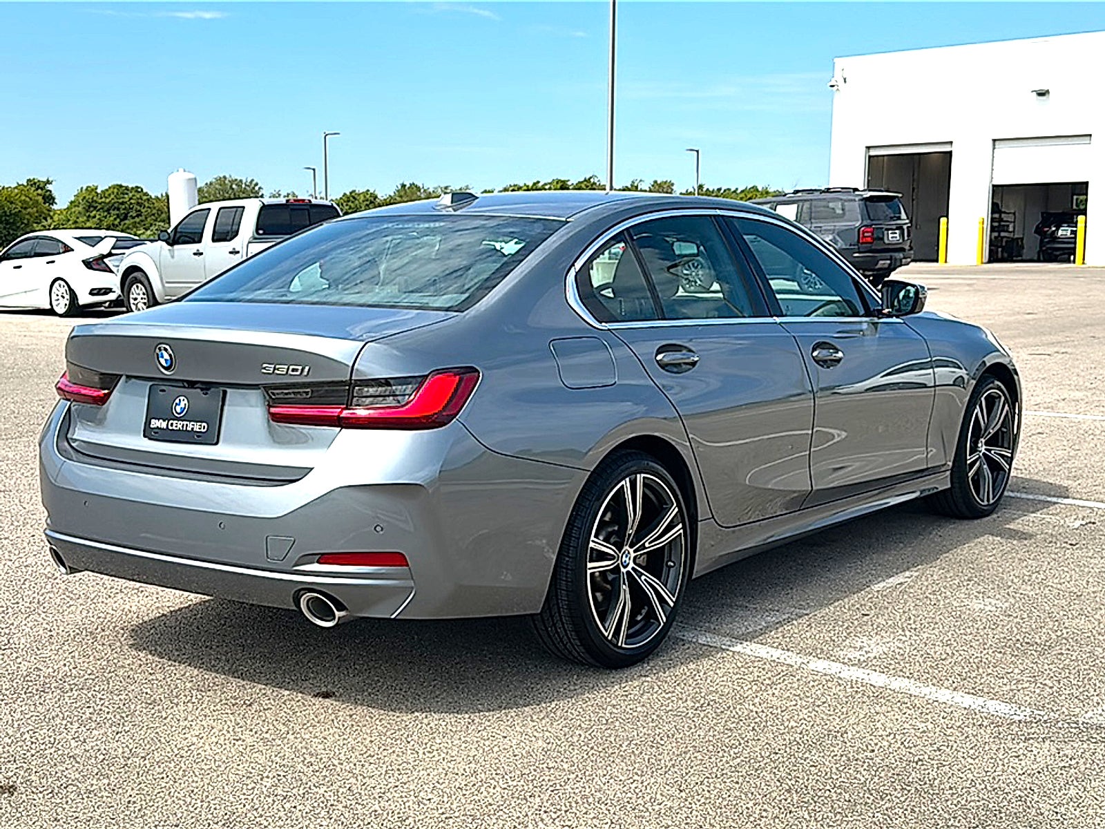 2024 BMW 3 Series 330i