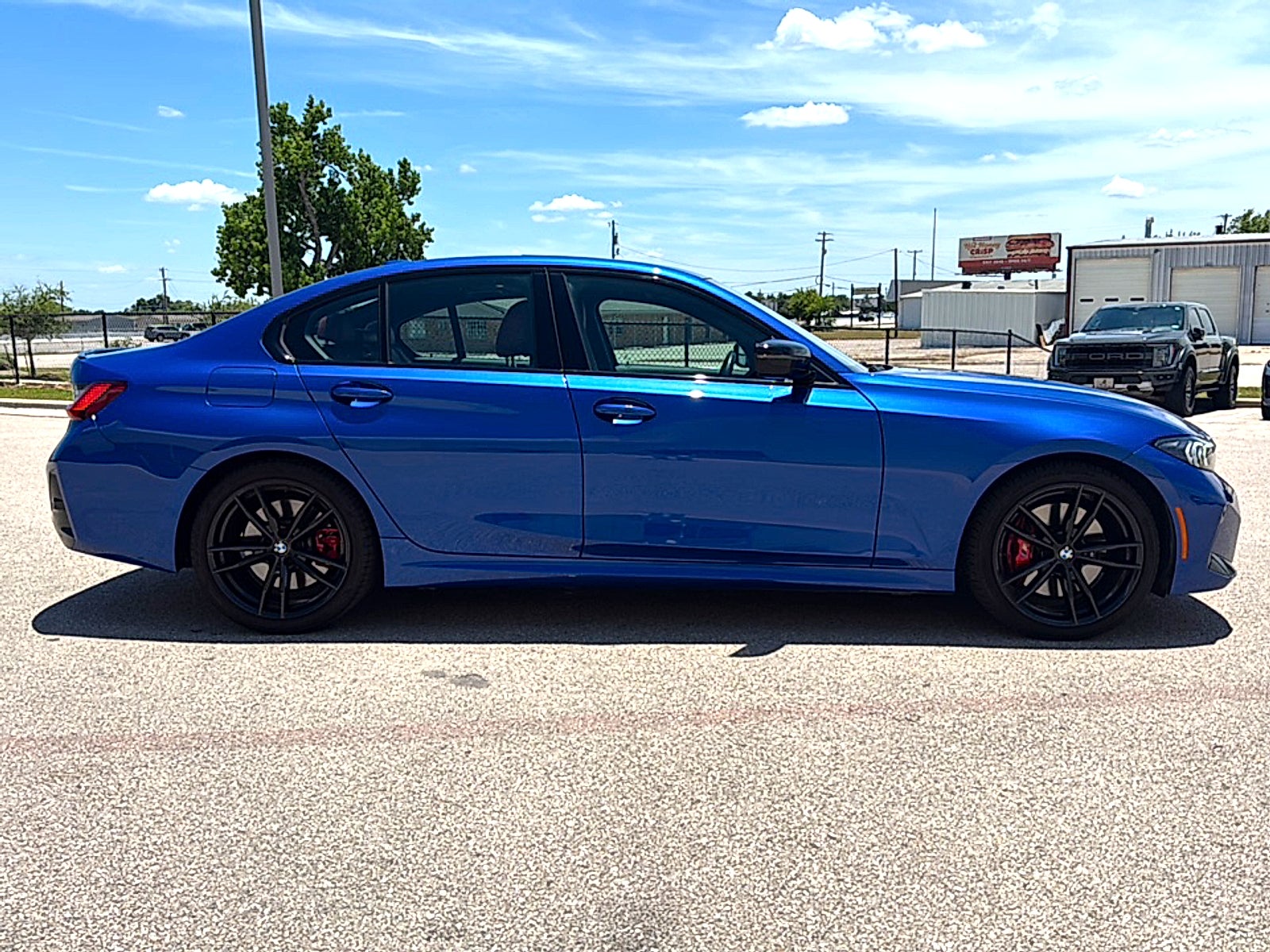 2024 BMW 3 Series 330i