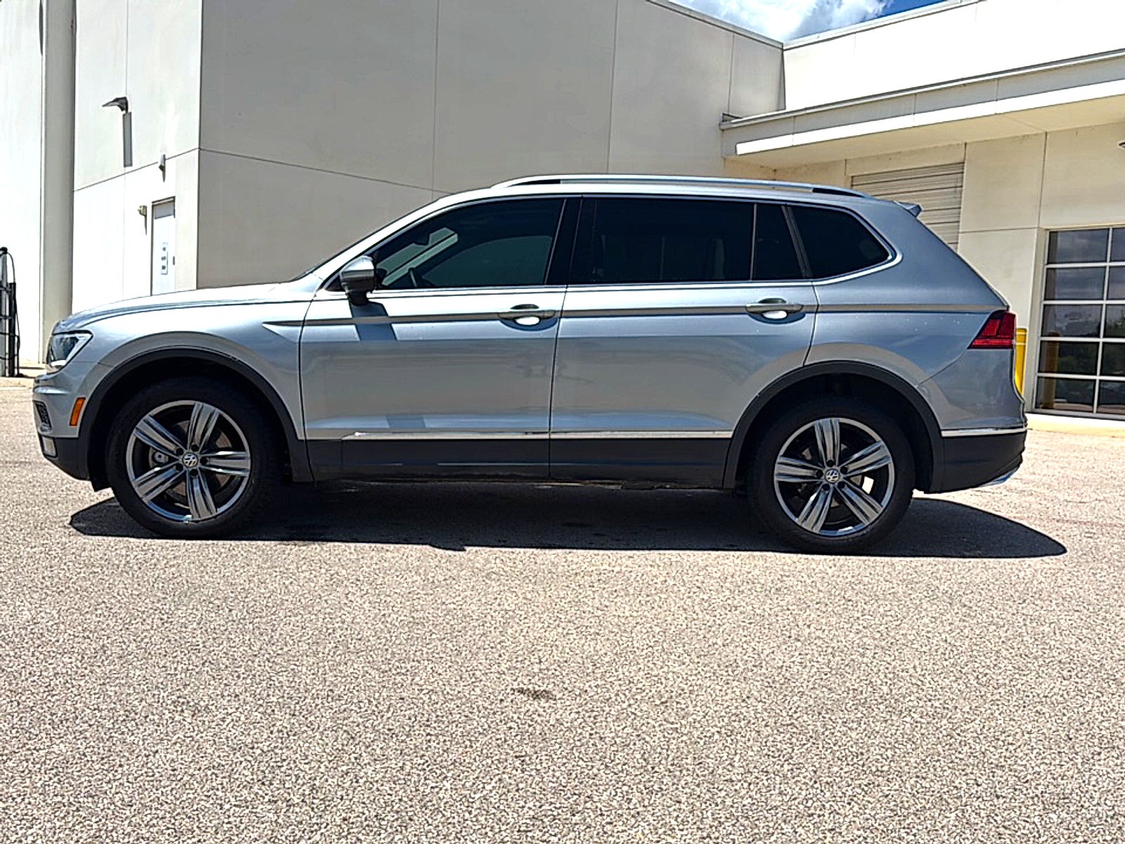 2020 Volkswagen Tiguan 2.0T SEL