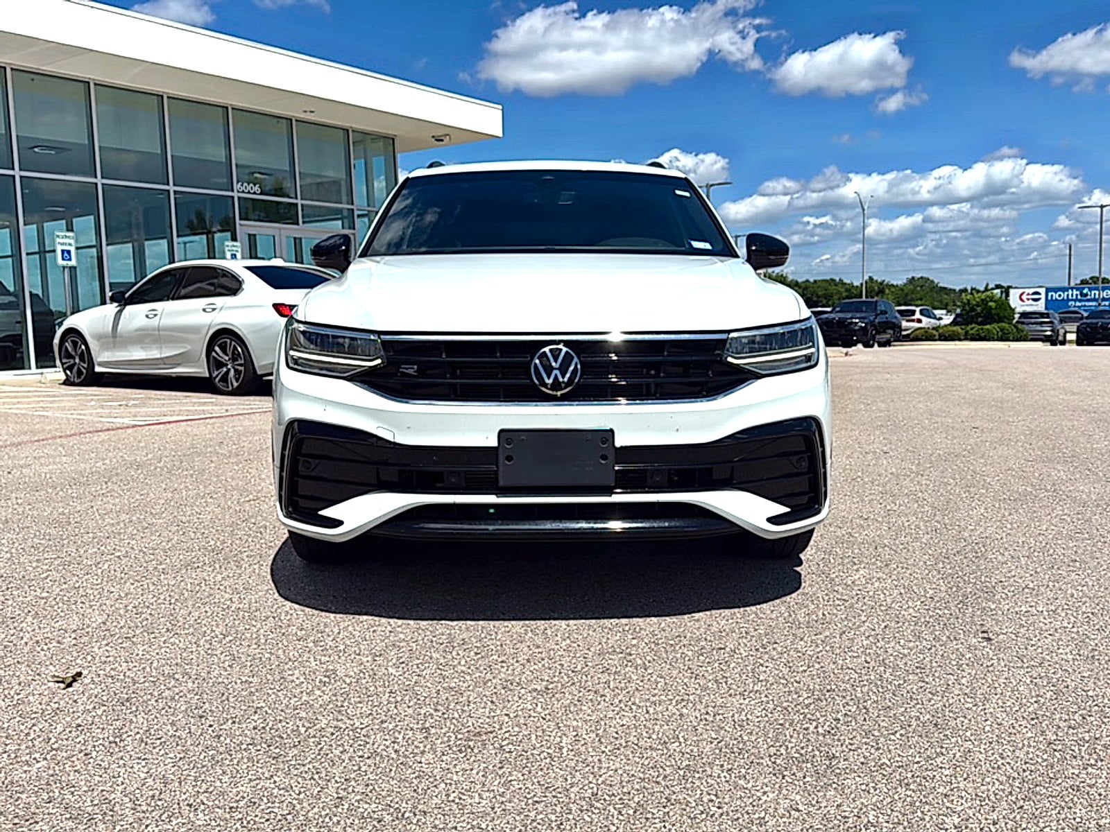 2023 Volkswagen Tiguan SE R-Line Black