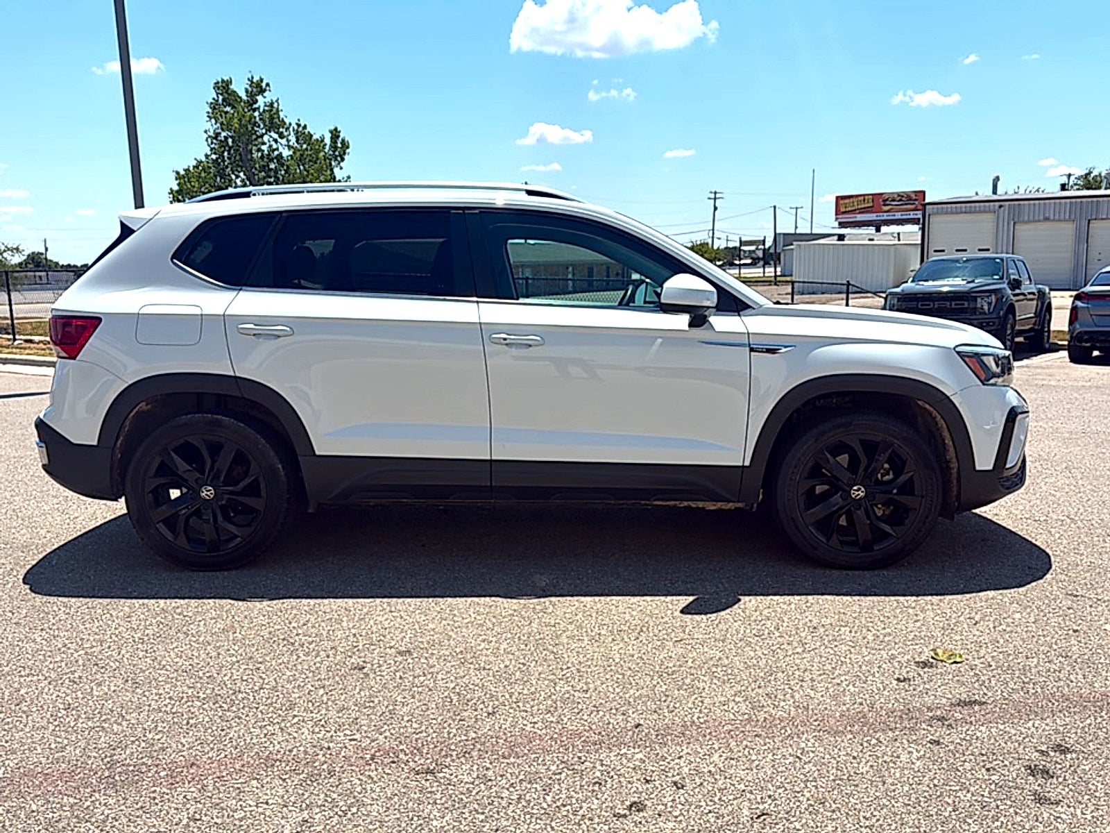 2022 Volkswagen Taos SE