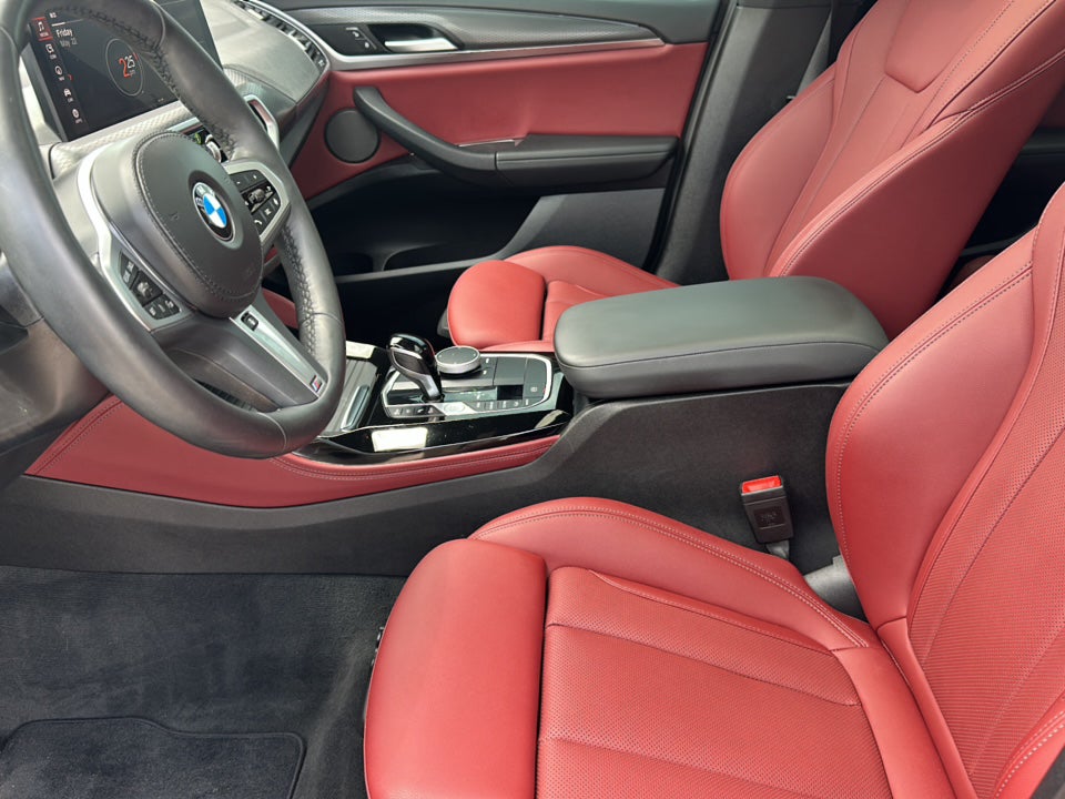 2025 BMW X4 xDrive30i