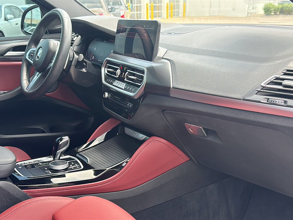2025 BMW X4 xDrive30i