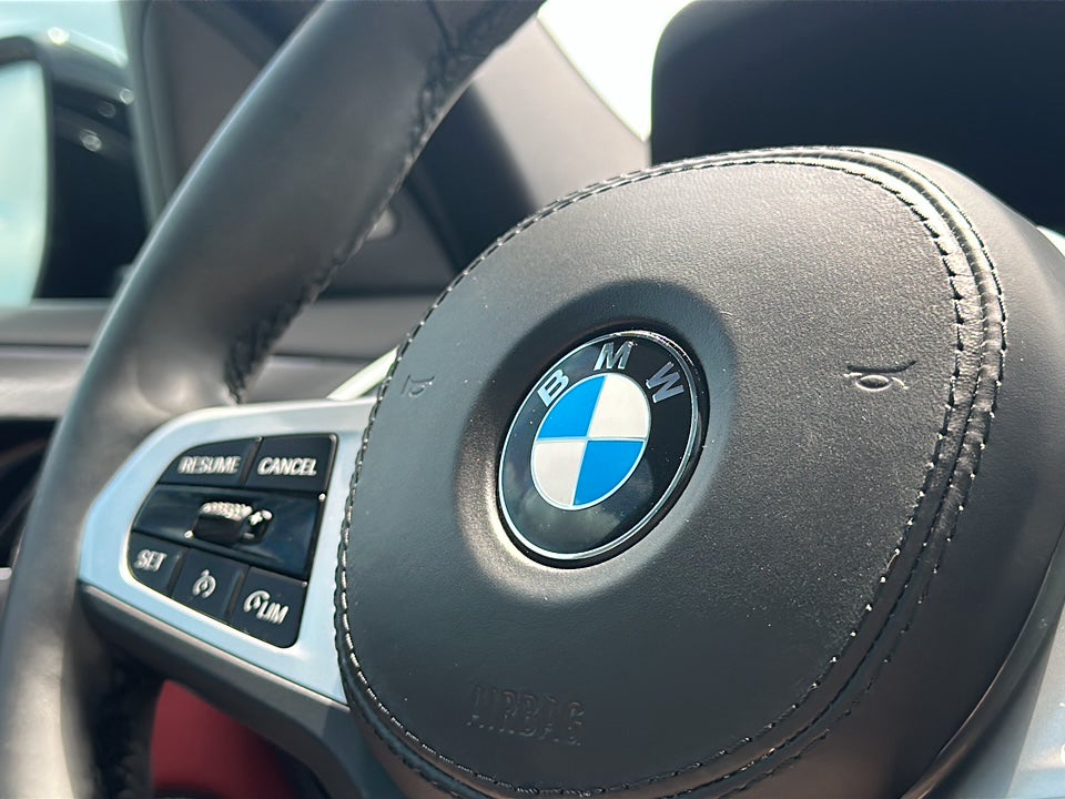 2025 BMW X4 xDrive30i