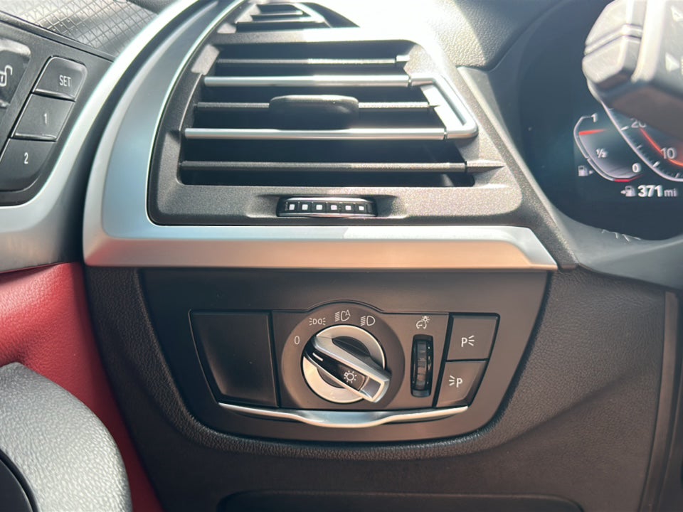 2025 BMW X4 xDrive30i