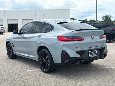 2025 BMW X4 xDrive30i