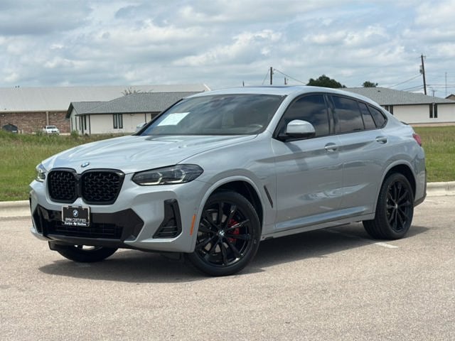 2025 BMW X4 xDrive30i