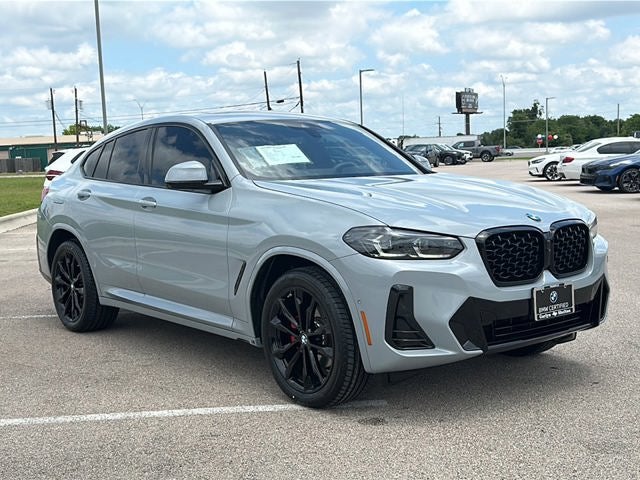 2025 BMW X4 xDrive30i