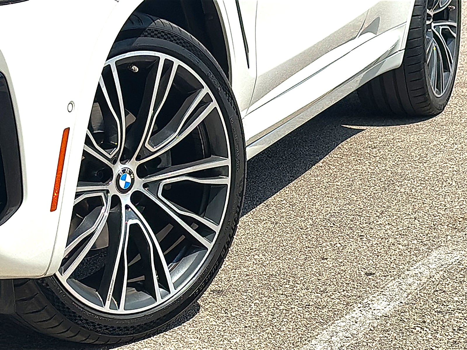 2024 BMW X4 xDrive30i