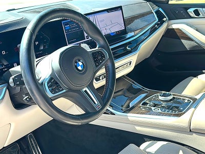 2024 BMW X7 M60i
