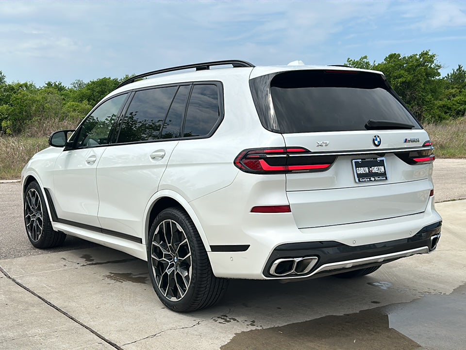 2024 BMW X7 M60i