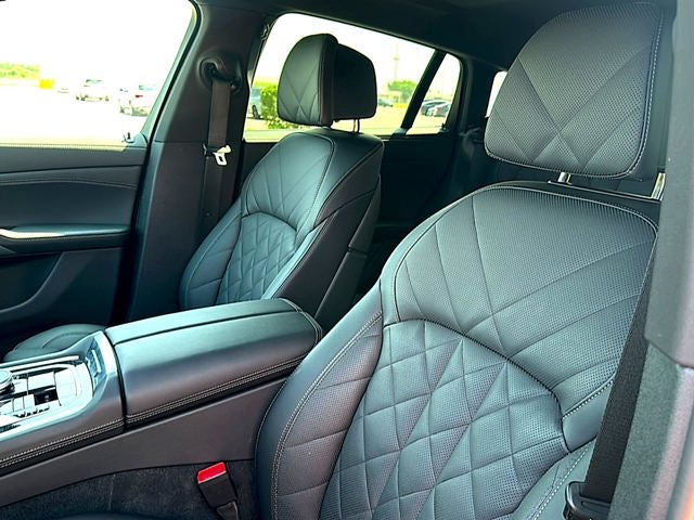 2025 BMW X6 xDrive40i