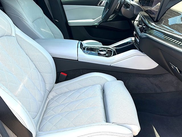 2026 BMW X6 M60i
