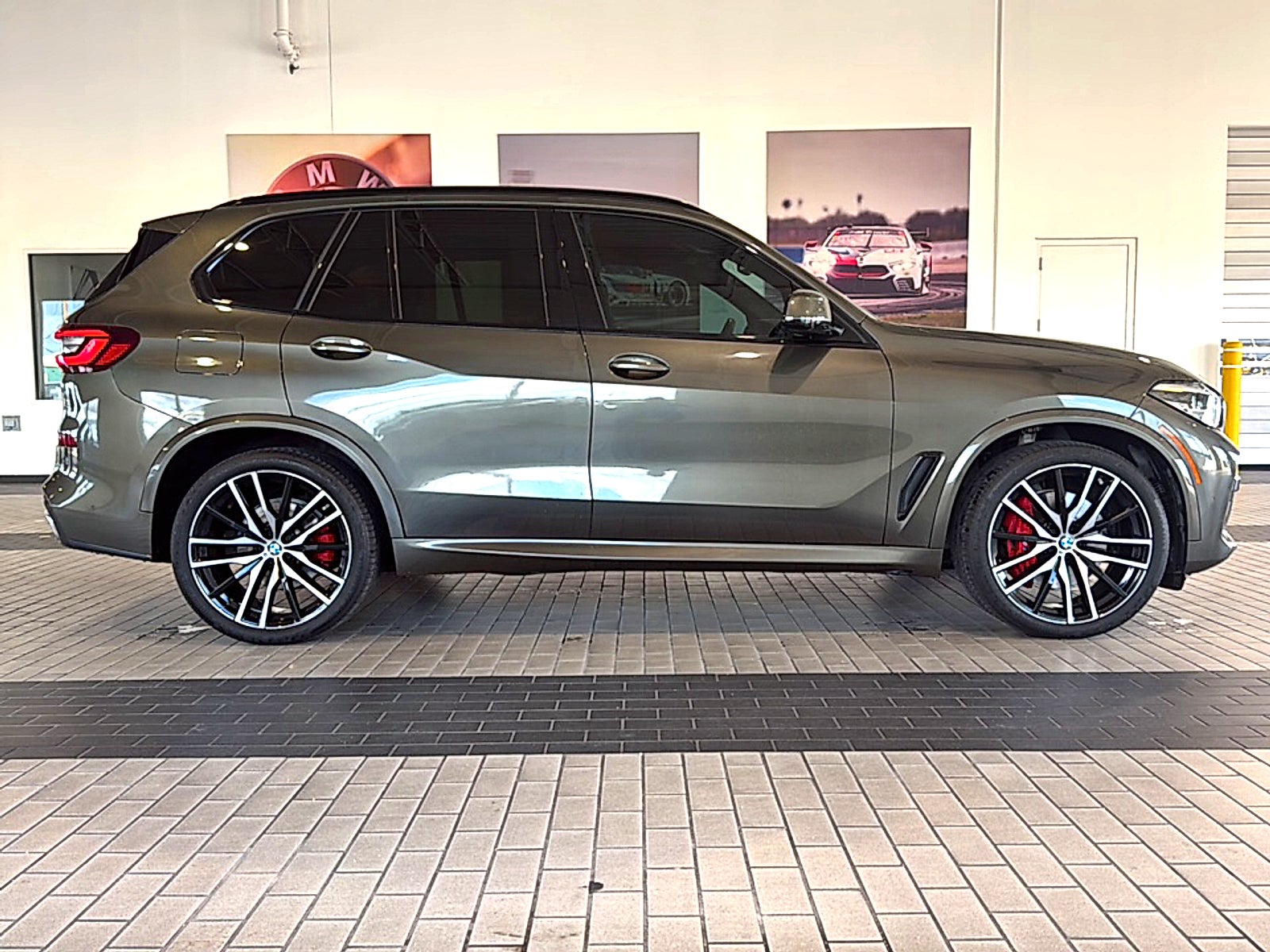 2023 BMW X5 sDrive40i
