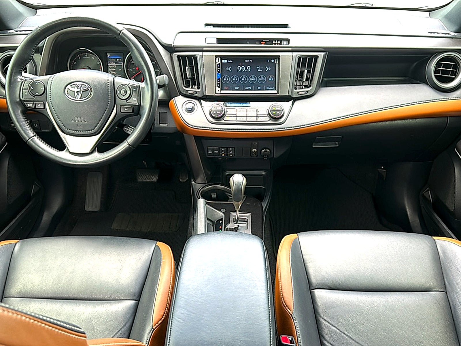 2018 Toyota RAV4 SE