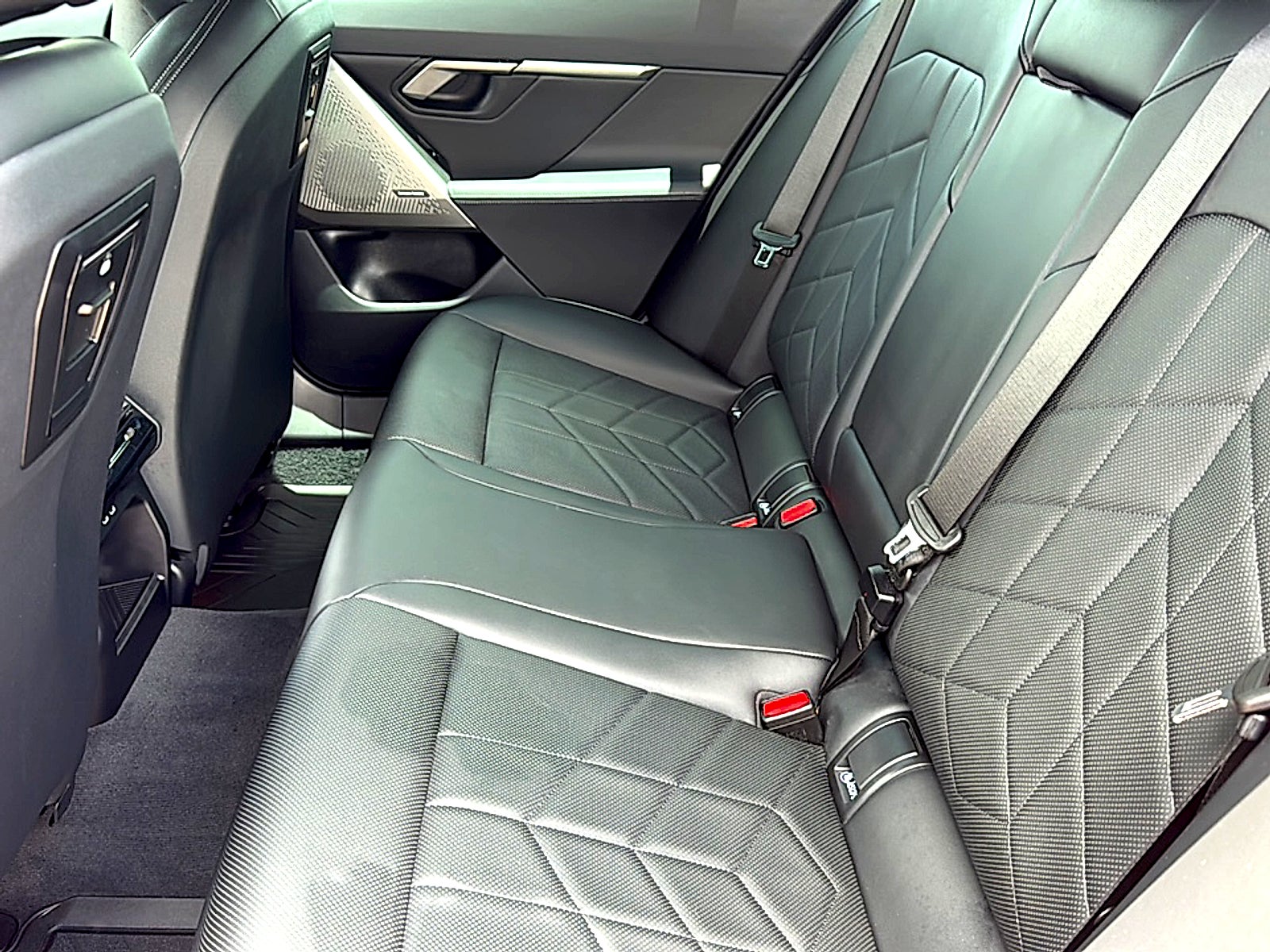 2025 BMW 5 Series 530i