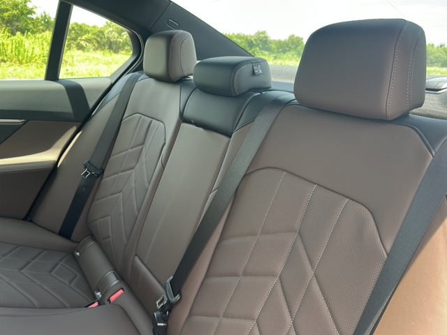 2026 BMW i5 eDrive40