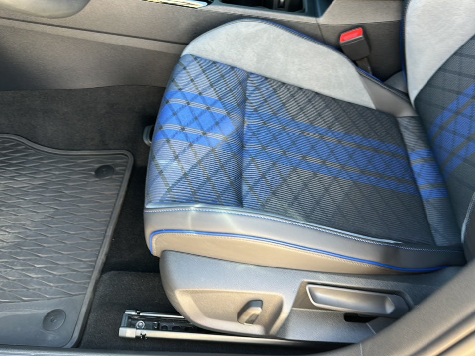 2025 Volkswagen Golf R 2.0T Black Edition