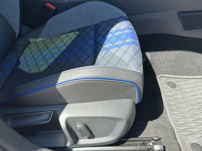 2025 Volkswagen Golf R 2.0T Black Edition