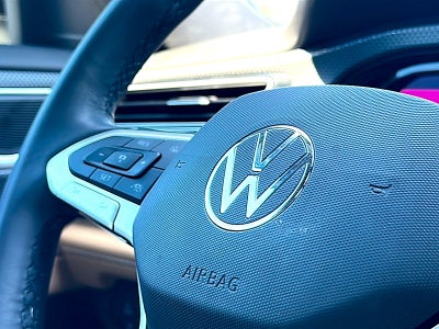 2025 Volkswagen Atlas Cross Sport 2.0T SEL R-Line Black