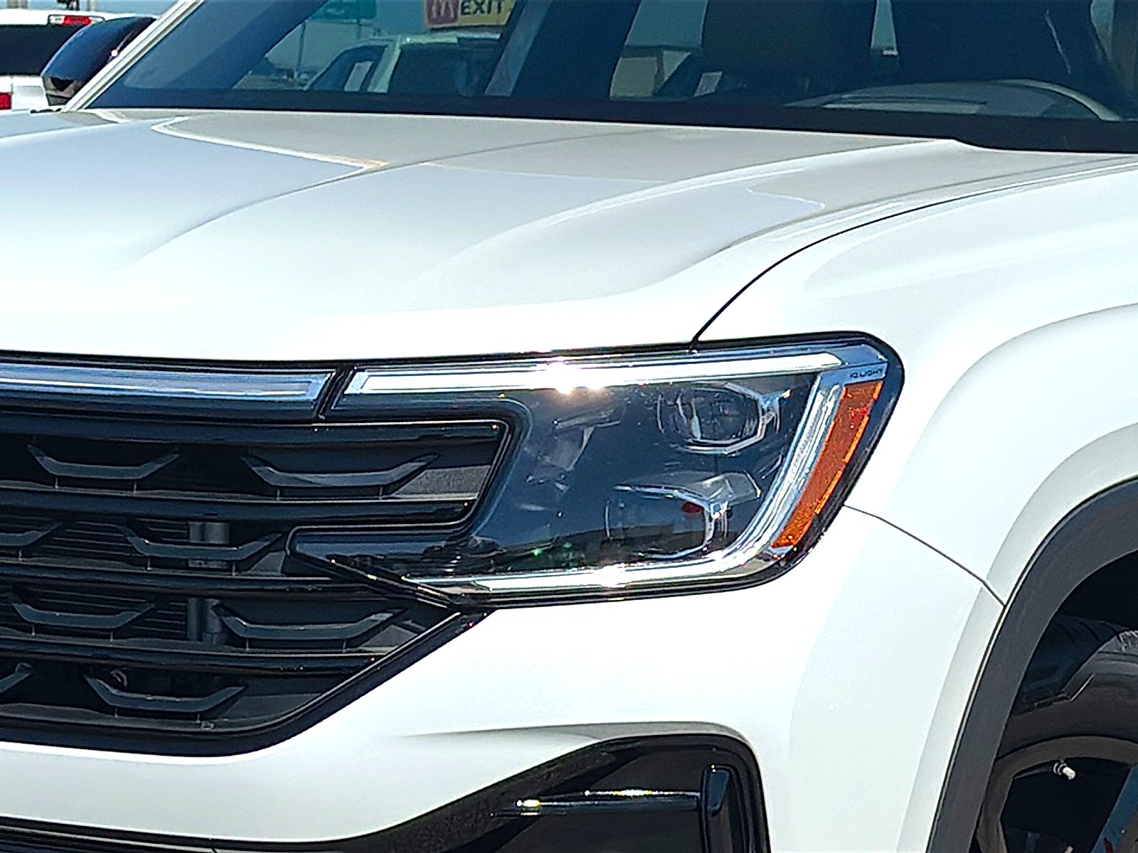 2025 Volkswagen Atlas Cross Sport 2.0T SEL R-Line Black