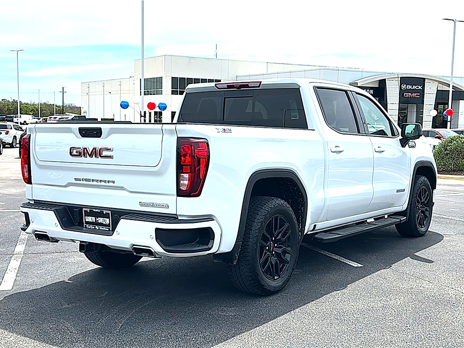 2025 GMC Sierra 1500 Elevation