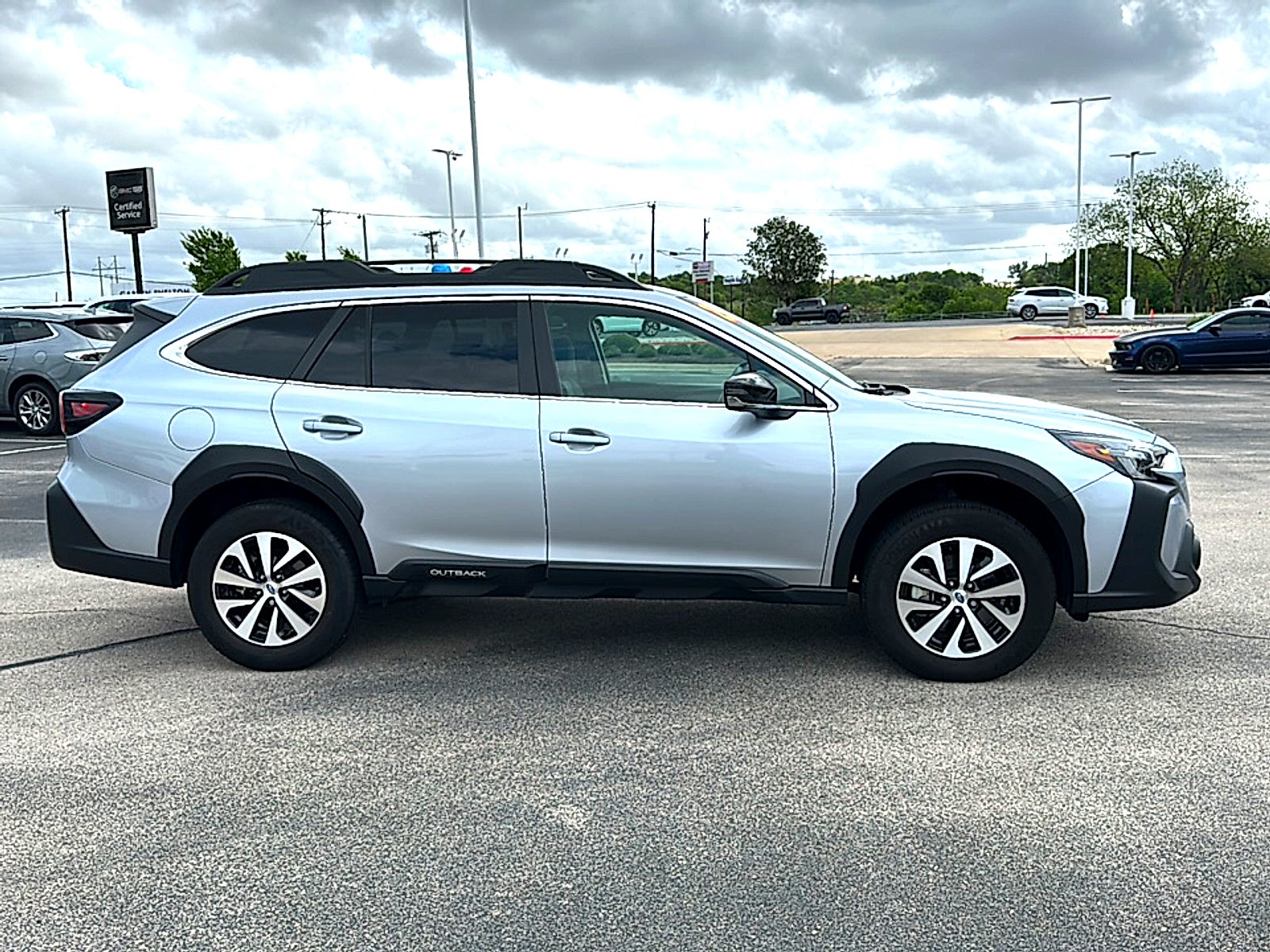 2025 Subaru Outback Premium